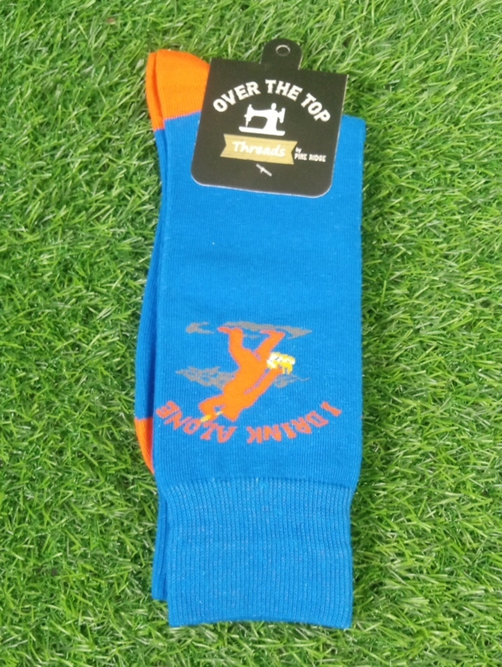 👔 Men's Bigfoot Drink Alone Graphic Socks